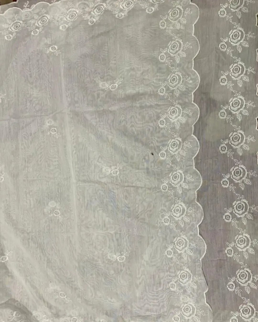 Premium embroidery, graceful borders & luxurious finish Dupatta image 3