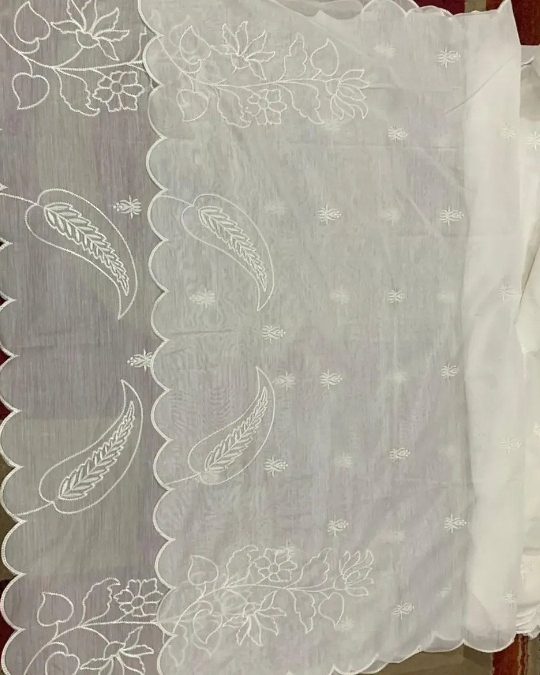 Premium embroidery, graceful borders & luxurious finish Dupatta image 4