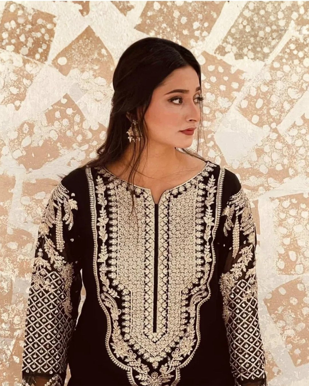 Chiffon embroided two piece suit image 4