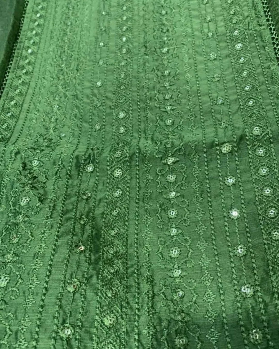 Khaddi net Suit embroided image 5