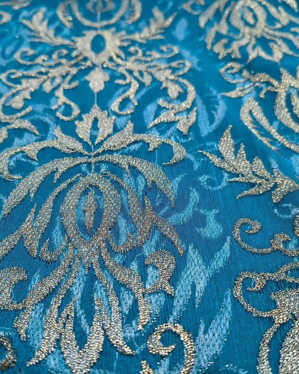 Chiffon tilla embroided three piece suit image 3