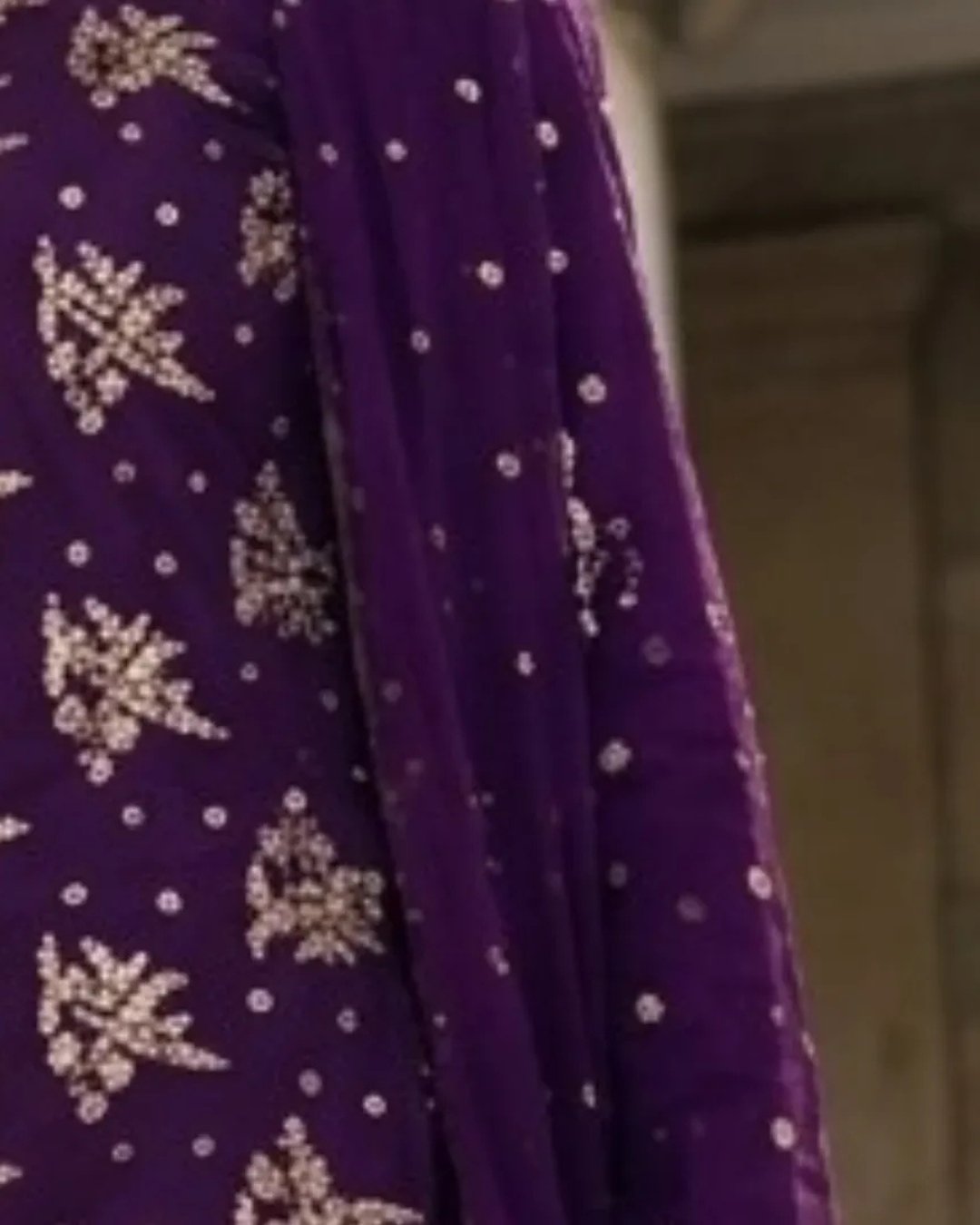 Chiffon embroided three piece suit image 3