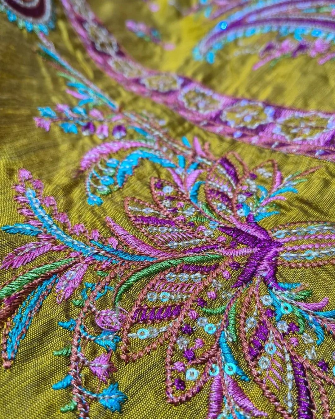 Cotton three piece embroided suit image 4