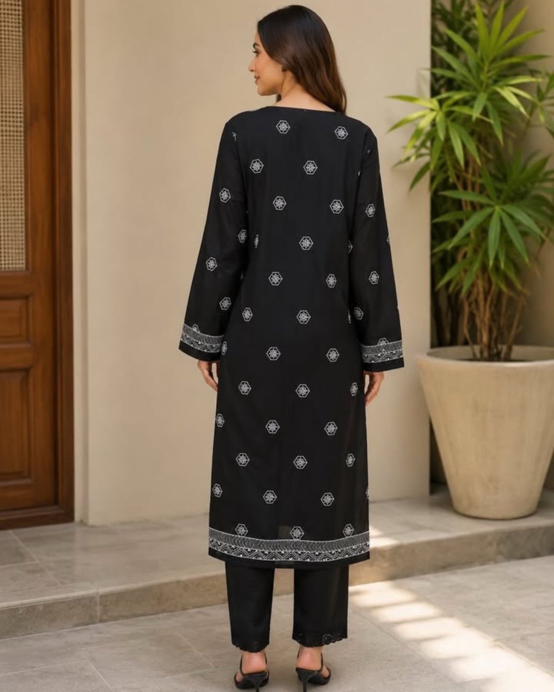 Cotton embroided three piece suit image 2