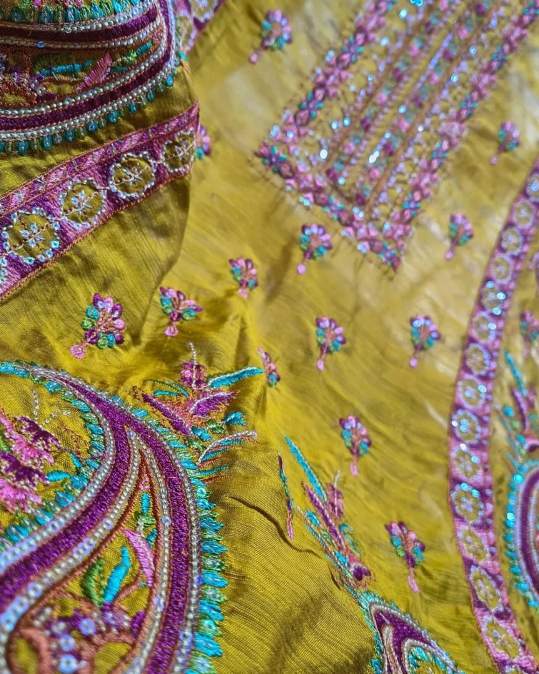 Cotton three piece embroided suit image 5
