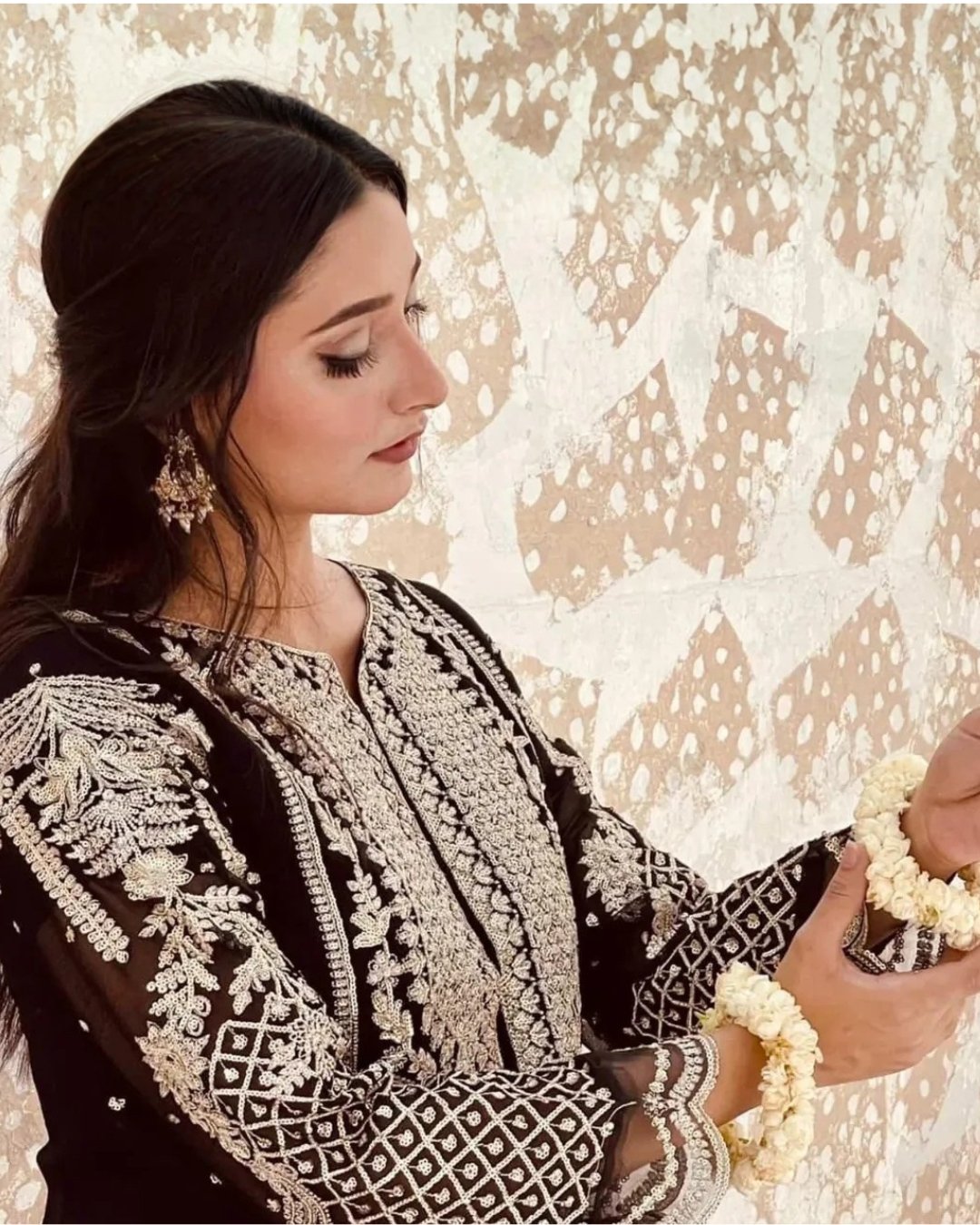 Chiffon embroided two piece suit image 2