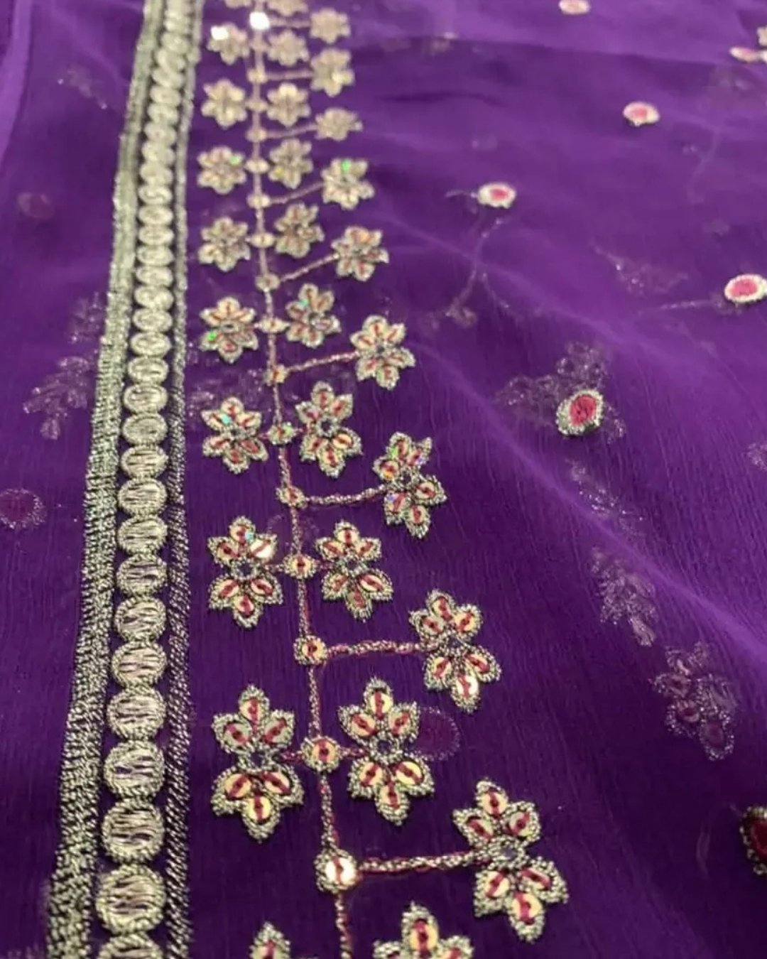 Chiffon embroided three piece suit image 2